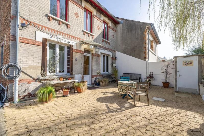 Maison - 128 m² - 6 pièces