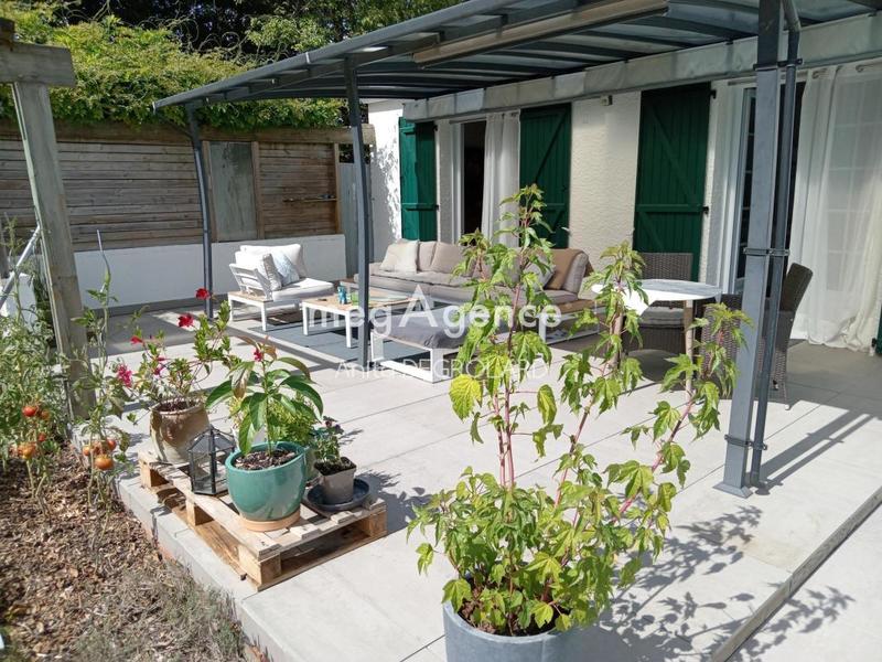 Maison - 200 m² - 5 pièces