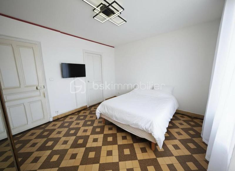 Maison - 123 m² - 9 pièces