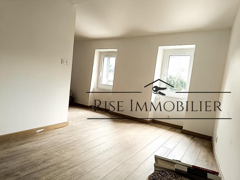Maison - 218 m² - 9 pièces