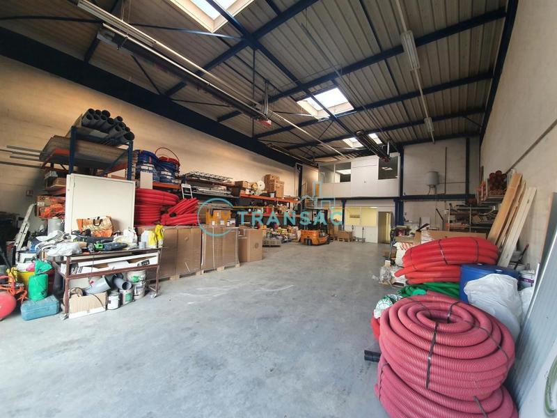 Local d'activités - 391 m²