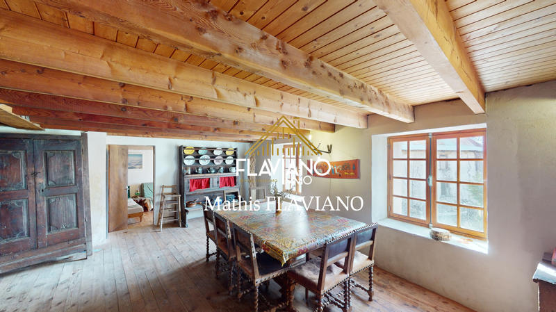 Maison - 179 m² - 8 pièces