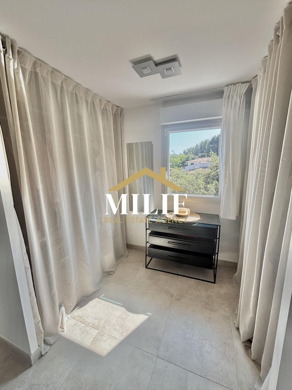 Appartement - 133 m² - 4 pièces