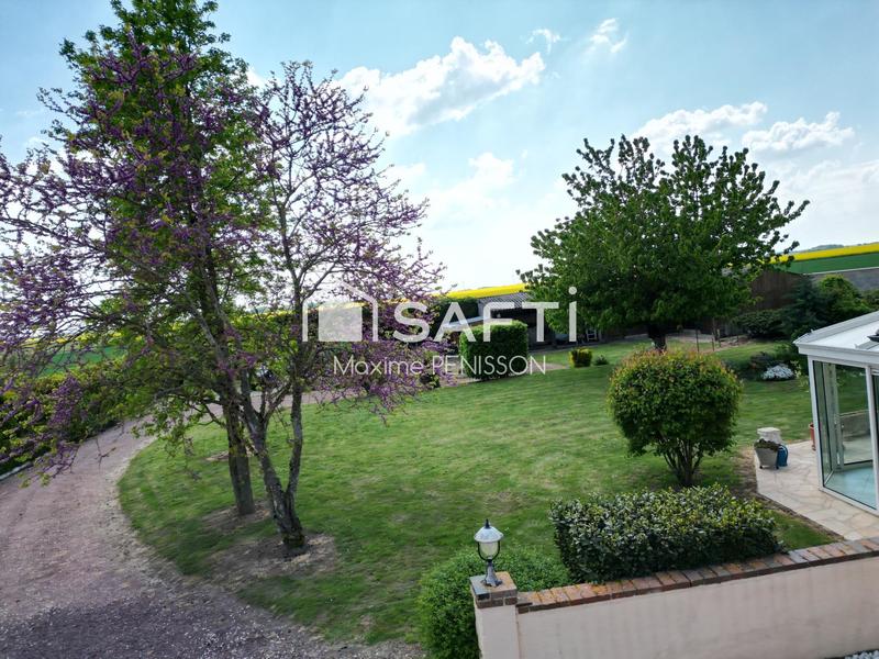 Maison - 260 m² - 6 pièces