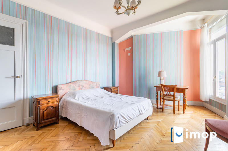 Appartement - 195 m² - 5 pièces