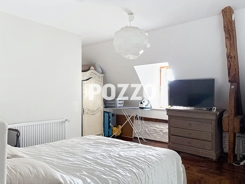 Maison - 234 m² - 7 pièces