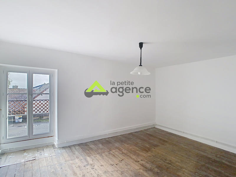 Maison - 285 m² - 11 pièces