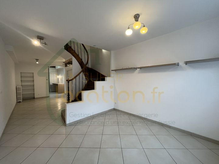 Maison - 146 m² - 8 pièces