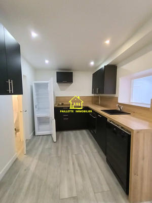 Maison traditionnelle - 81 m² - 4 pièces