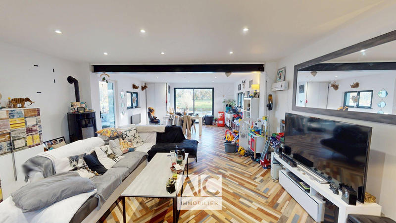 Maison - 114 m² - 6 pièces