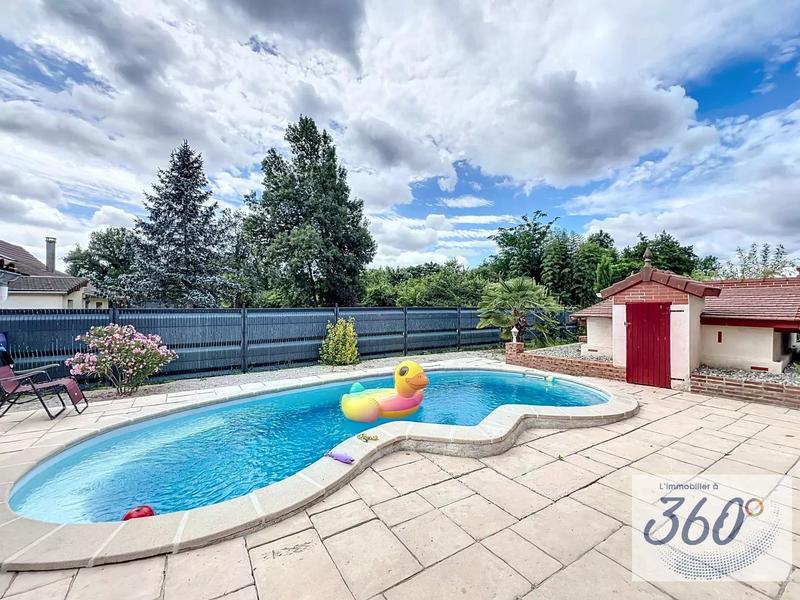 Maison - 185 m² - 7 pièces