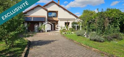 Maison - 300 m² - 9 pièces