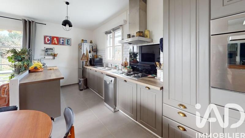 Maison - 90 m² - 5 pièces