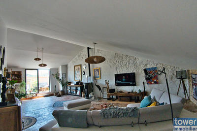 Maison de village - 320 m² - 9 pièces