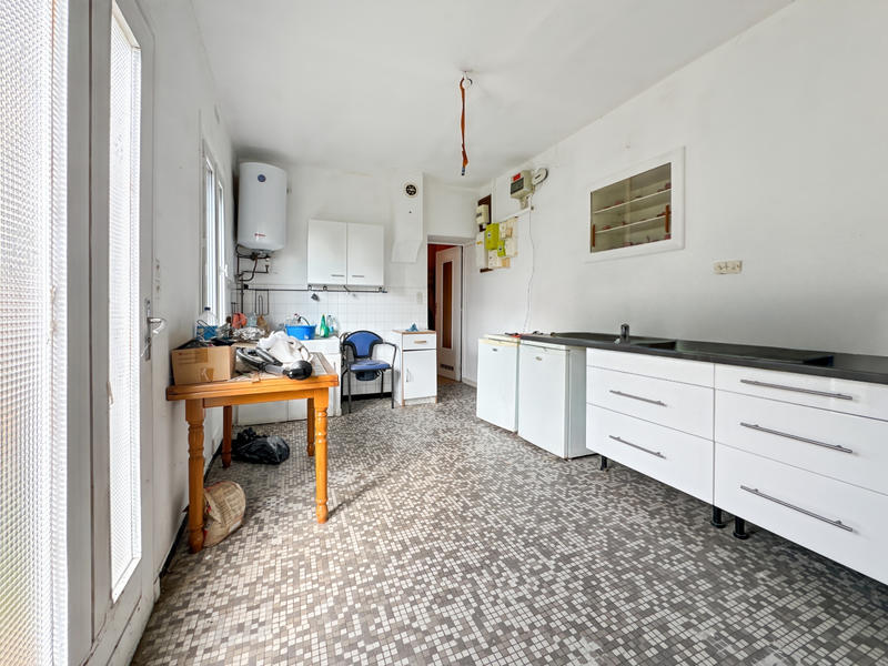 Maison - 239 m² - 11 pièces