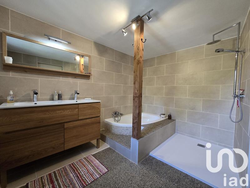 Maison - 658 m² - 20 pièces