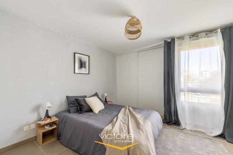 Appartement - 84 m² - 4 pièces