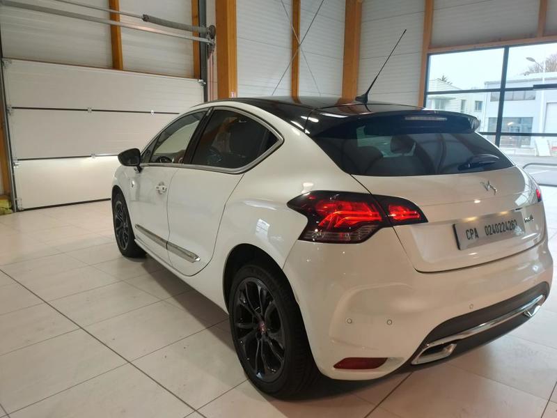 Ds Ds 4 1.2 130ch s&amp;S Performance Line Courroie de Distribution changée