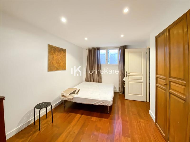 Maison - 180 m² - 7 pièces