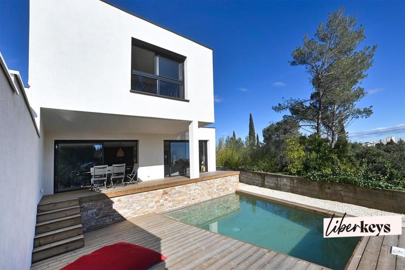 Villa - 140 m² - 5 pièces
