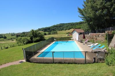 Propriété - 612 m² - 25 pièces