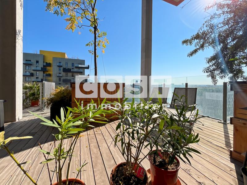 Appartement - 104 m² - 5 pièces