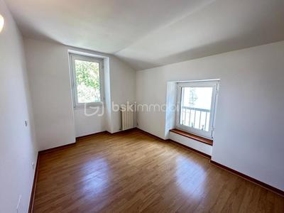 Maison - 170 m² - 7 pièces