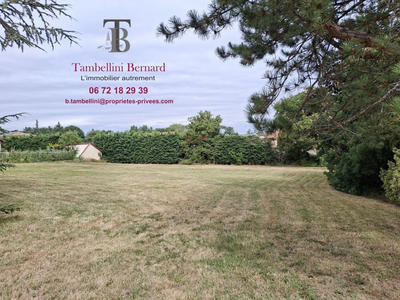 Terrain constructible - 770 m²