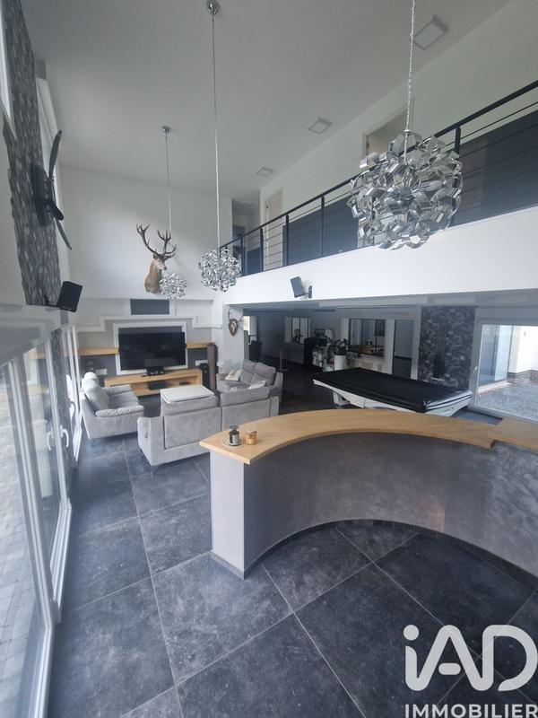 Maison - 515 m² - 16 pièces