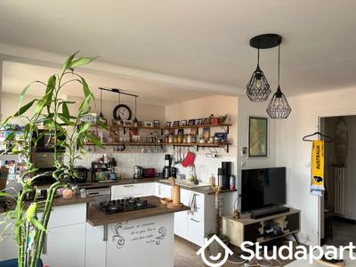 Chambre - 9 m² - 1 pièce