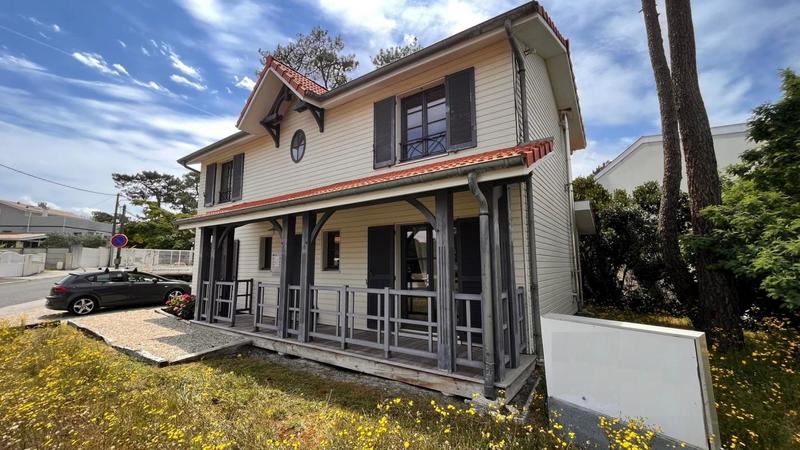 Bureau - 131 m² - 5 pièces