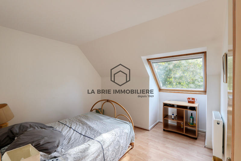 Maison - 177 m² - 7 pièces