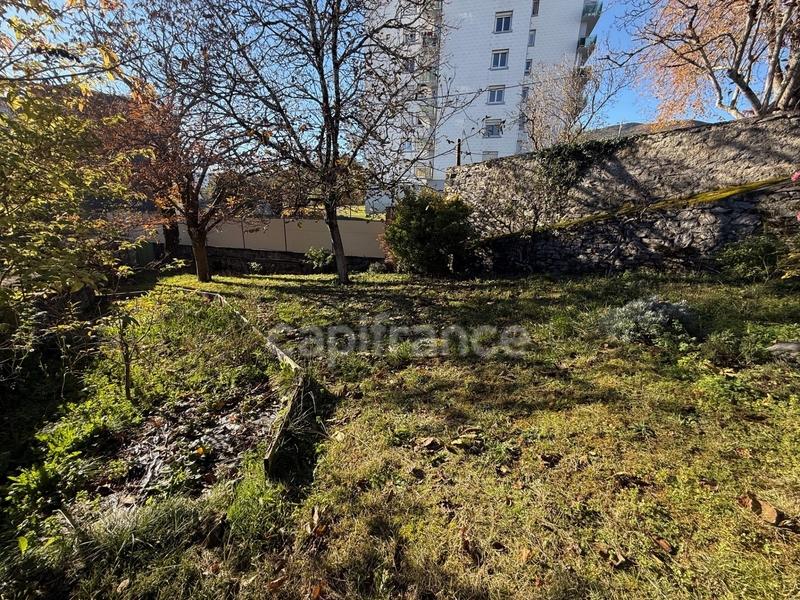 Terrain constructible - 768 m²