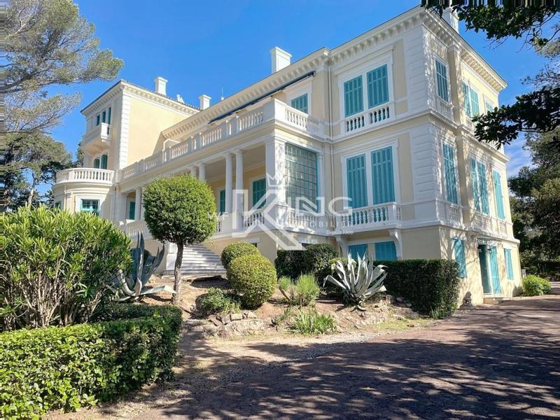 Appartement - 90 m² - 3 pièces