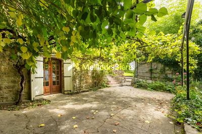 Maison - 190 m² - 8 pièces