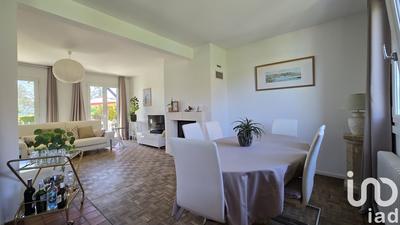 Maison - 137 m² - 6 pièces