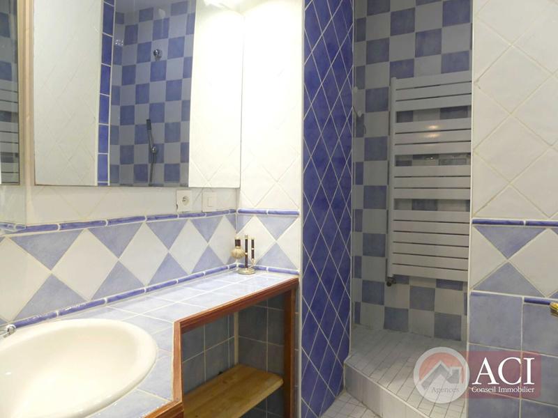 Maison - 264 m² - 11 pièces