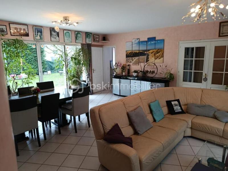 Maison - 185 m² - 8 pièces