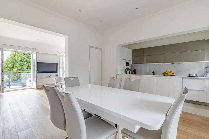 Maison - 200 m² - 7 pièces