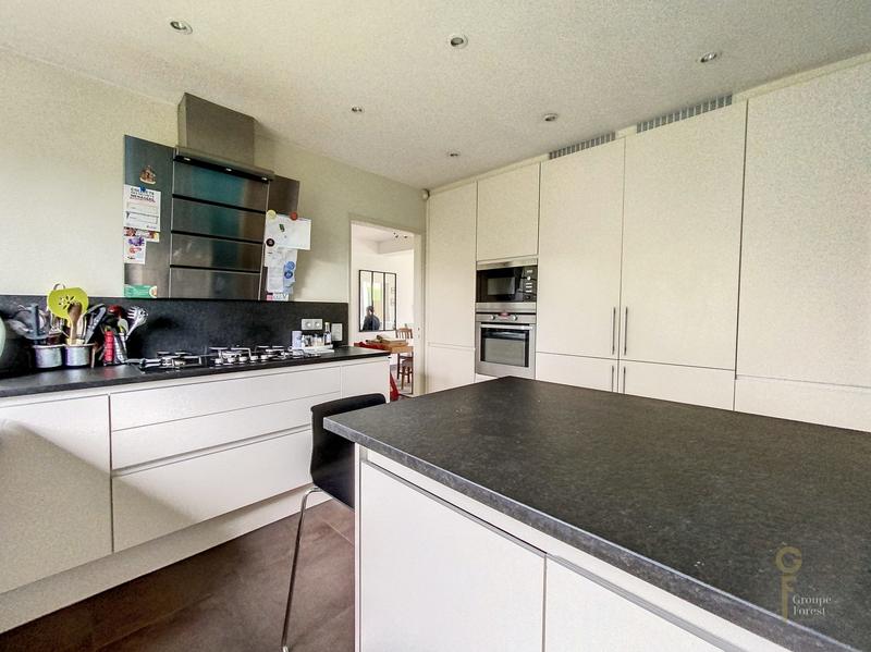 Maison - 195 m² - 7 pièces