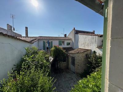 Maison - 166 m² - 5 pièces