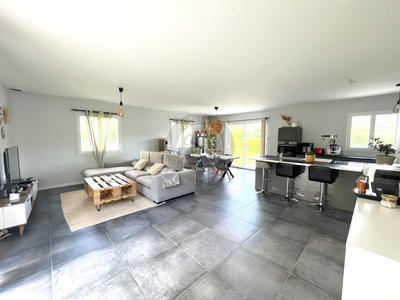 Maison - 114 m² - 6 pièces