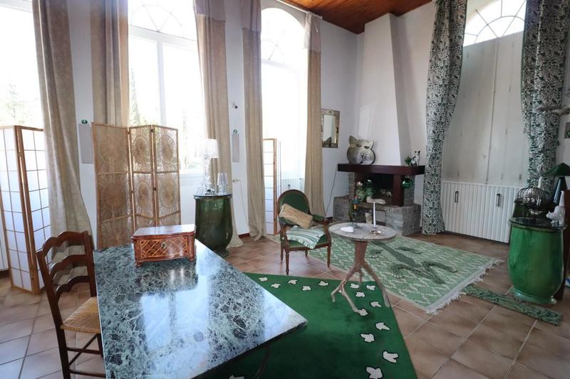 Propriété - 238 m² - 7 pièces