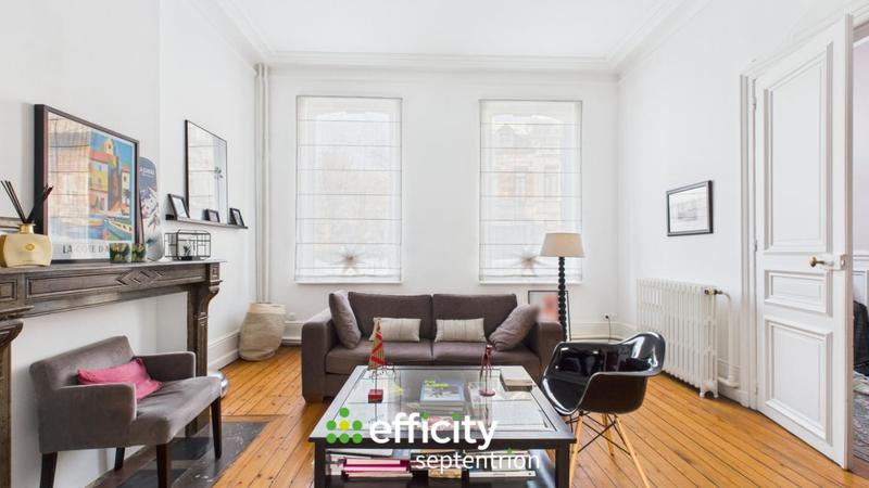 Maison - 228 m² - 9 pièces