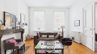 Maison - 228 m² - 9 pièces