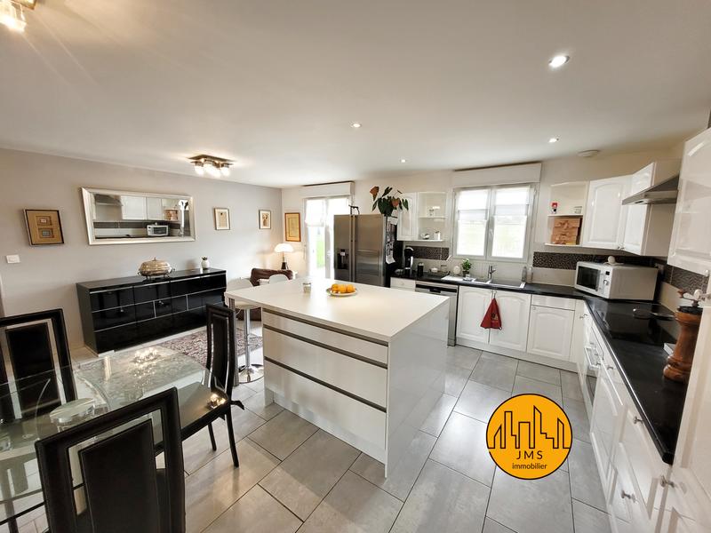 Maison - 112 m² - 4 pièces