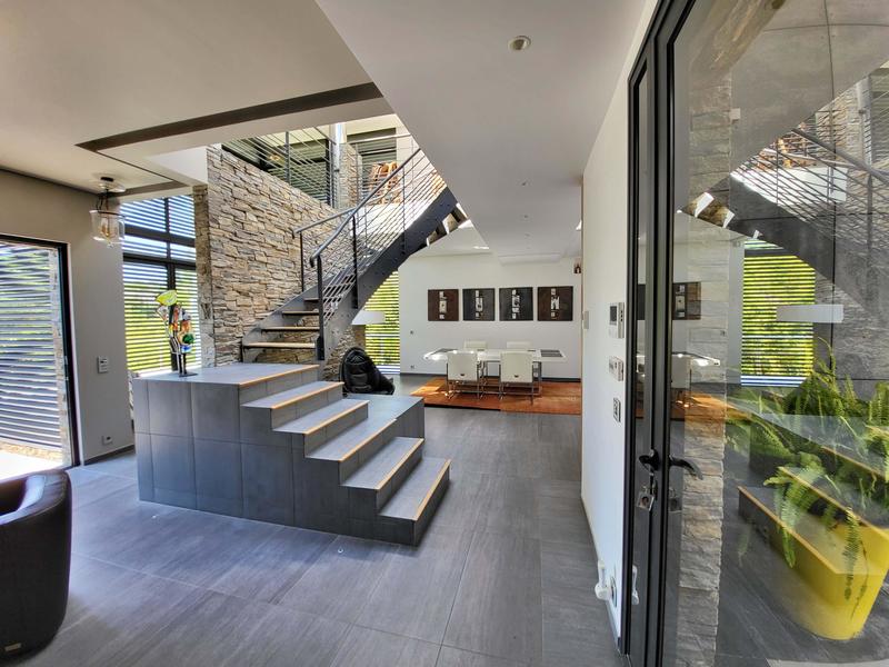 Propriété - 624 m² - 12 pièces