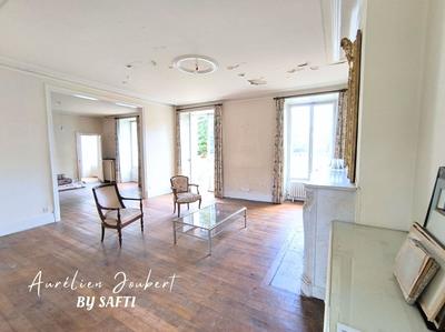 Propriété - 200 m² - 8 pièces