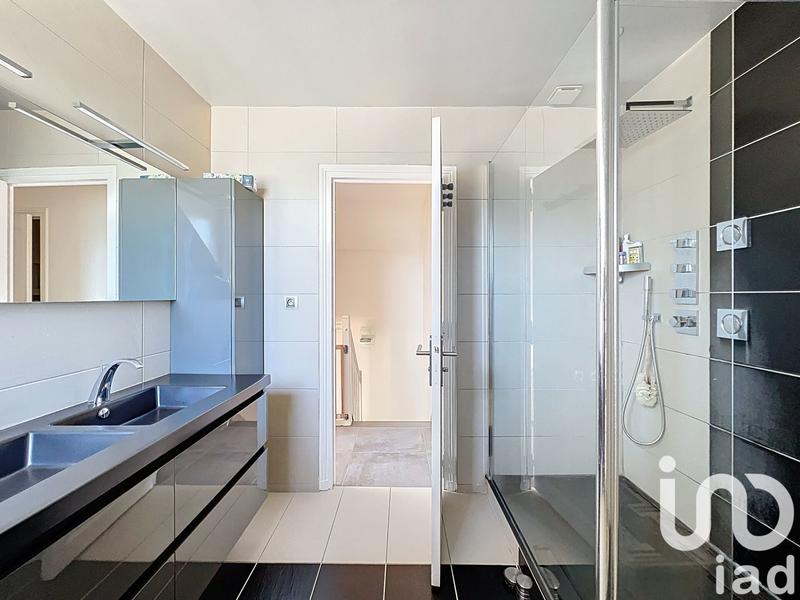 Maison - 158 m² - 5 pièces