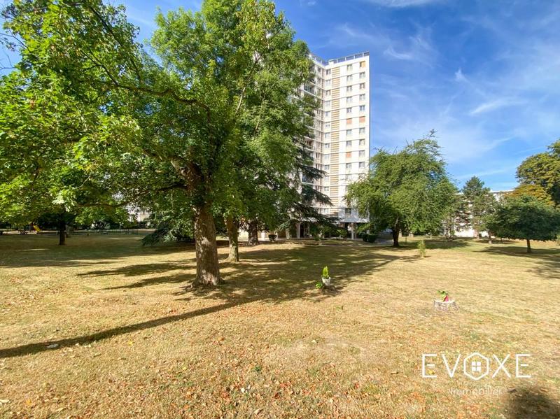 Appartement - 81 m² - 5 pièces